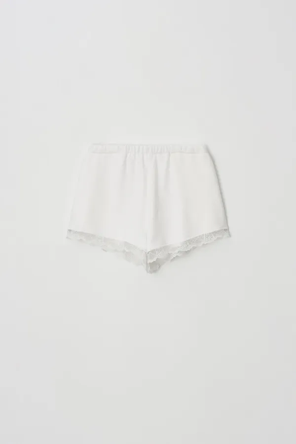 Lace Embroidered Shorts (white)