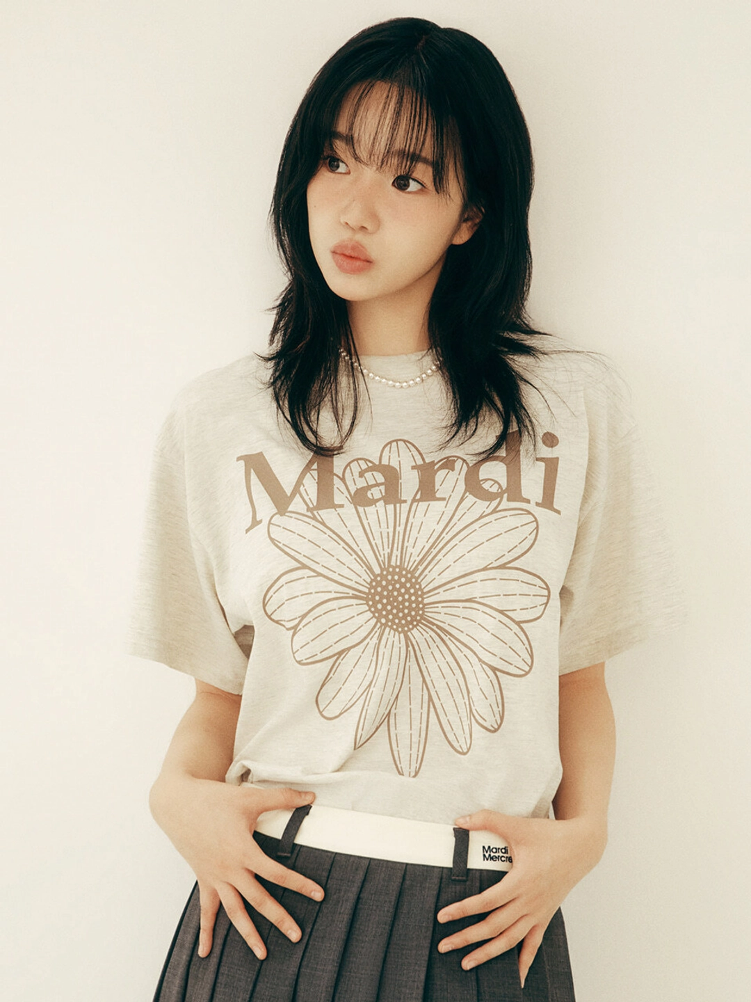 마르디 메크르디 [6/26 순차배송] TSHIRT FLOWERMARDI_OATMEAL TAUPE 상품 이미지 1