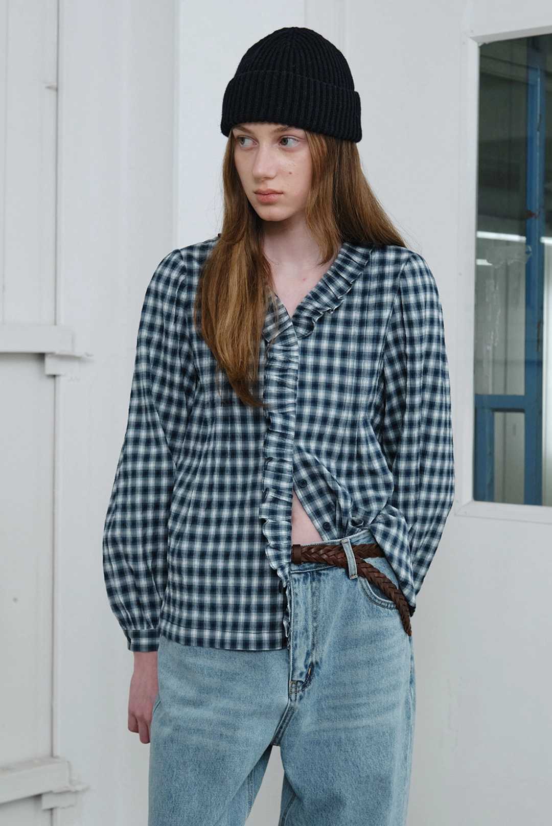 브렌다 브렌든 renee frill blouse - navy 상품 이미지 2