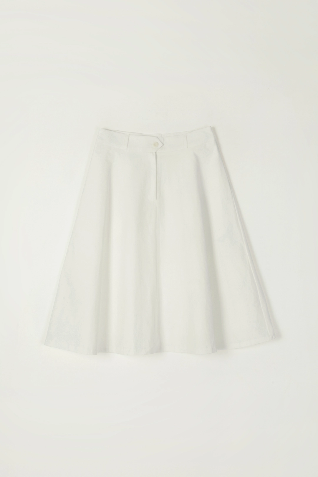 세이지먼트 DOLPHIN FLARE HALF SKIRT_IVORY 상품 이미지 3