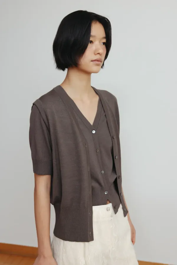 Basic vest cardigan (ivory / light gray / khaki brown)