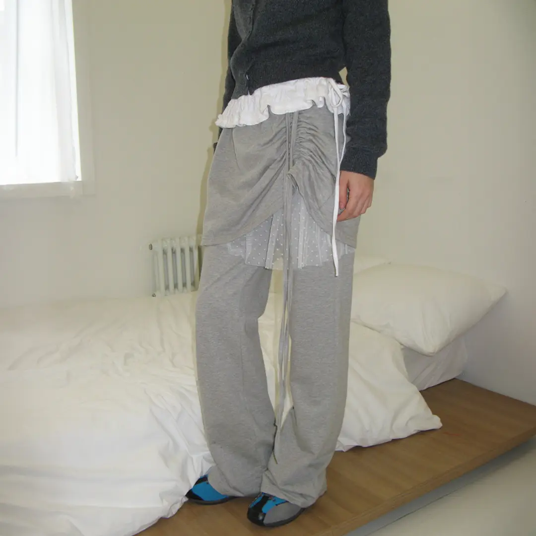 론론 DOT SHEER LAYERED BOOTSCUT PANTSKIRT GREY 상품 이미지 2
