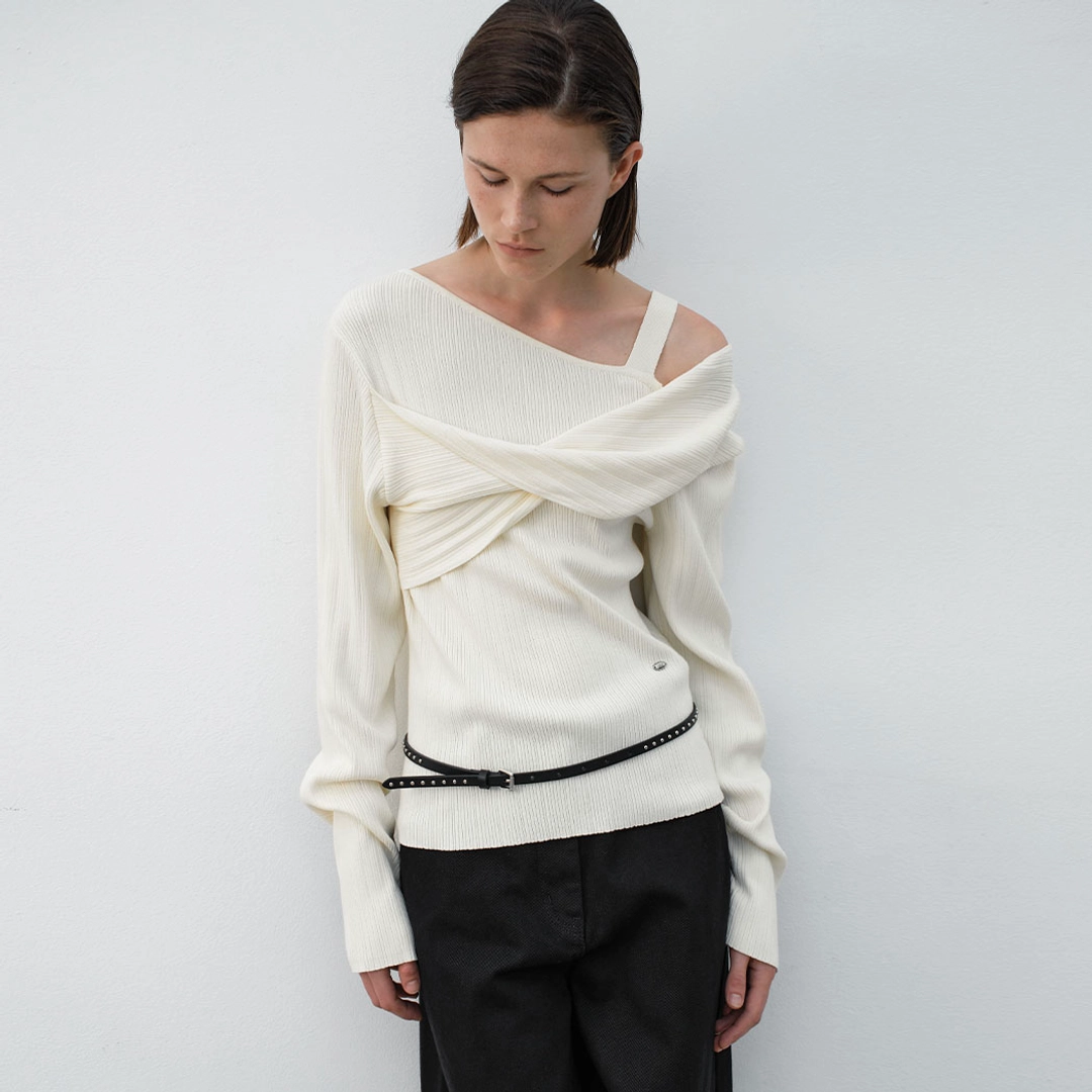 아뜰리에 나인 (T-7109)COLARE TWIST KNIT PULLOVER 상품 이미지 2