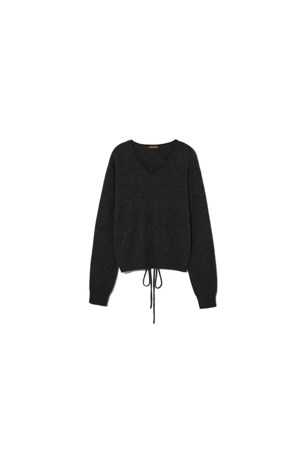 SOFT ALPACA BLEND TIE V-NECK KNIT TOP [CHARCOAL]