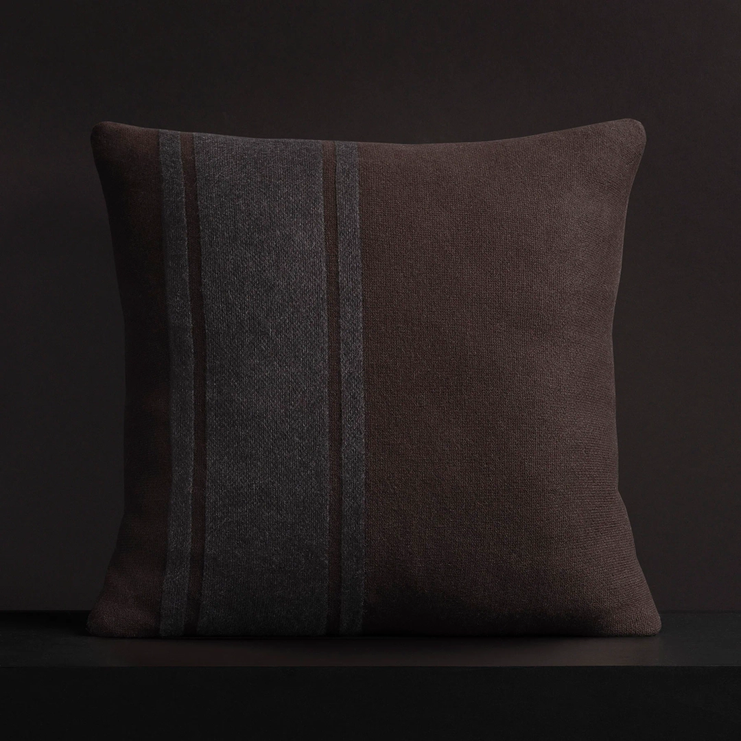 제임스펄스 Baja Stripe Sham - Dark Brown/Charcoal 상품 이미지 1
