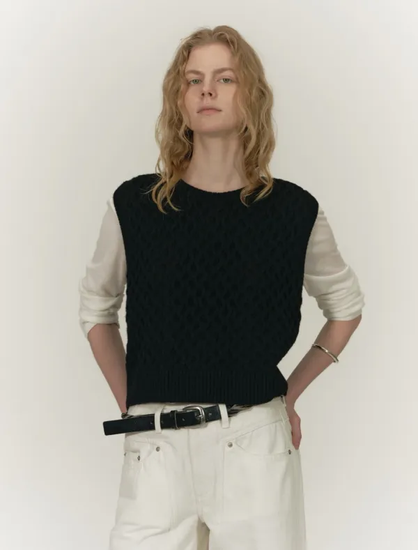 WAFFLE BACK SLIT KNIT VEST [BLACK]