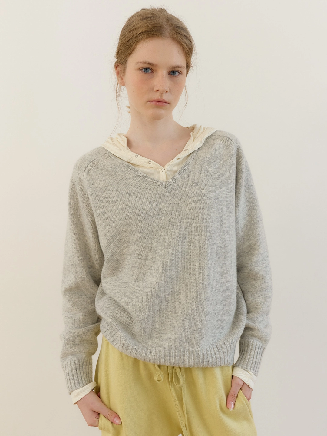 아우로 FOG V NECK KNIT [ OREO ] 상품 이미지 2