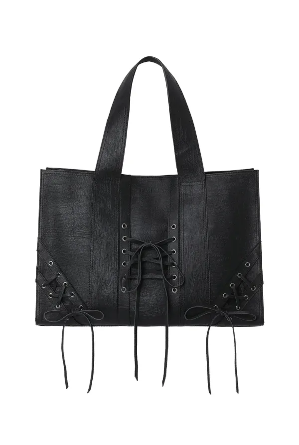 Trunk eyelet bag