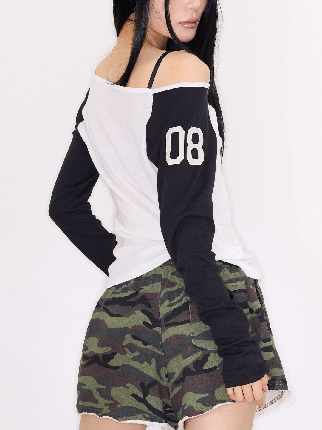 미스테리어스호텔 08 SHEER RAGLAN T - BLACK 상품 이미지 2