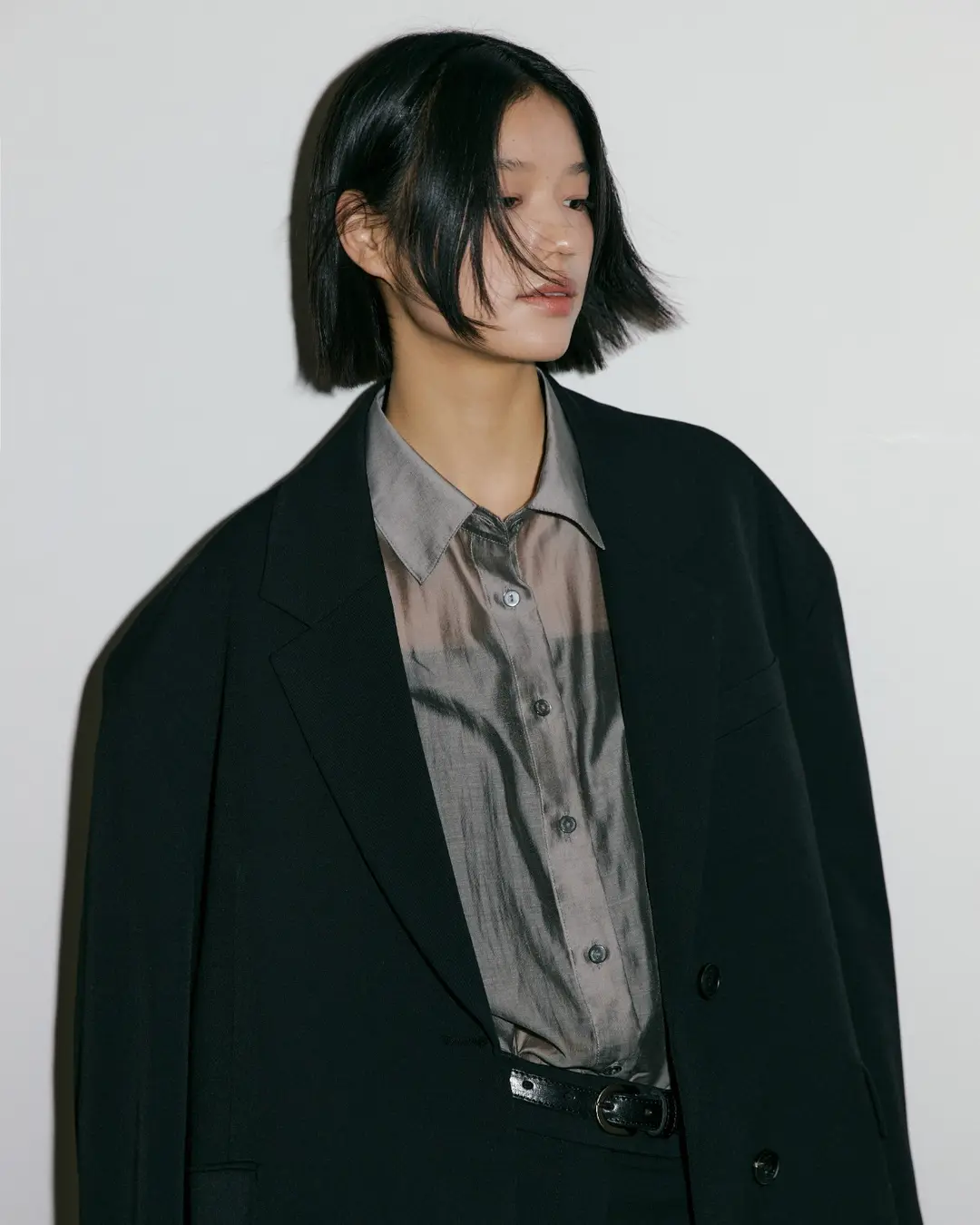 노멜렛 Essential 에센셜 벤트 오버사이즈 블레이저 - black 상품 이미지 2