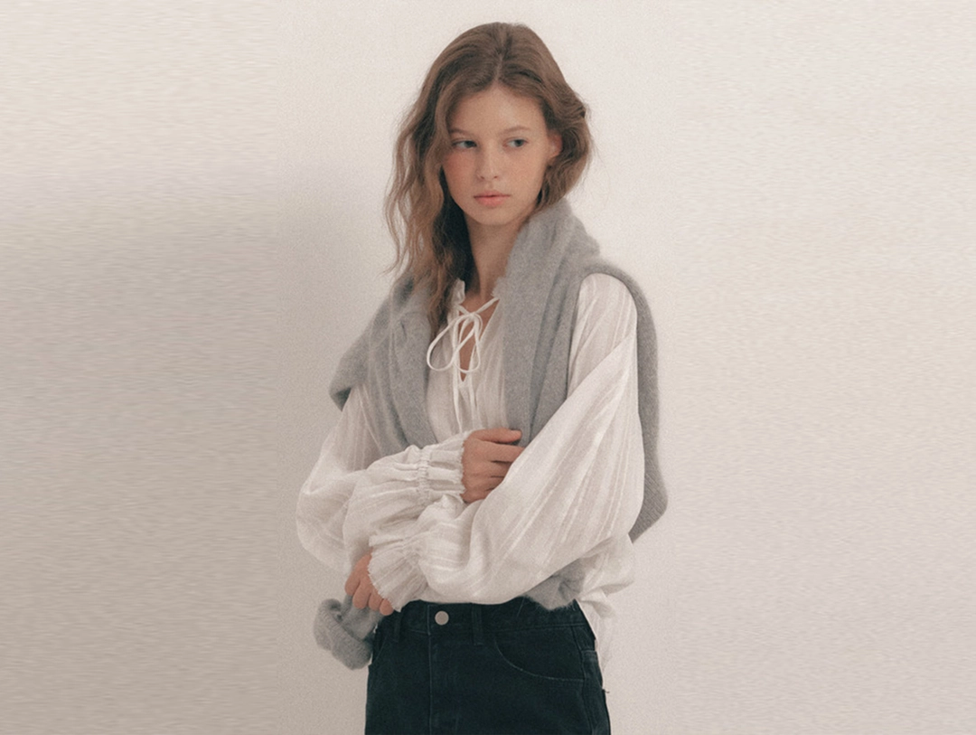 플로움 Pure Half Neck Blouse 상품 이미지 3