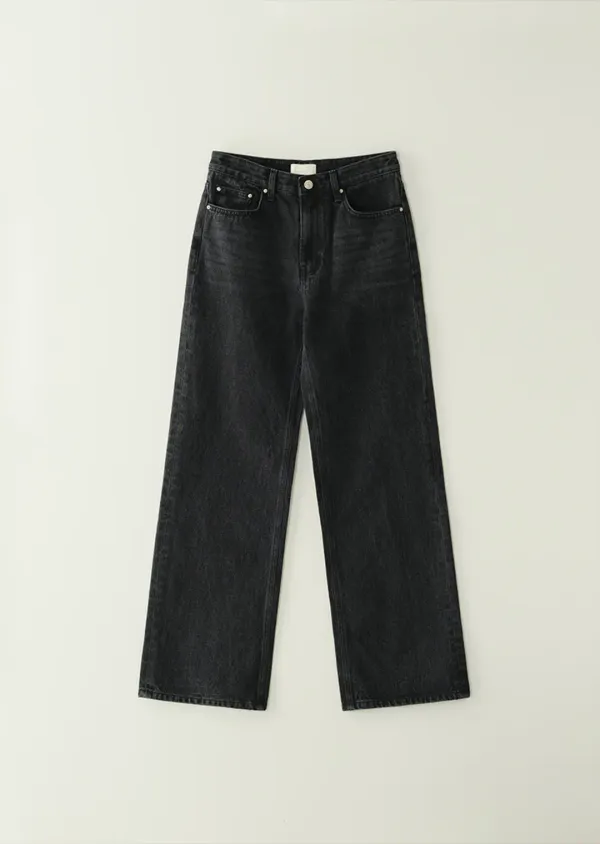 Classic straight fit jeans / Black