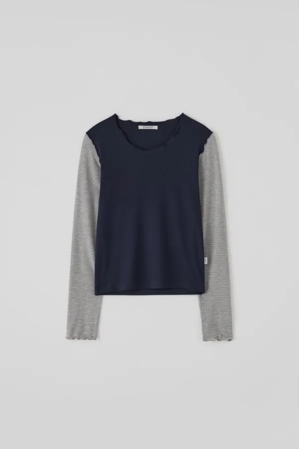 T/T Two-tone lace sleeve top (navy)