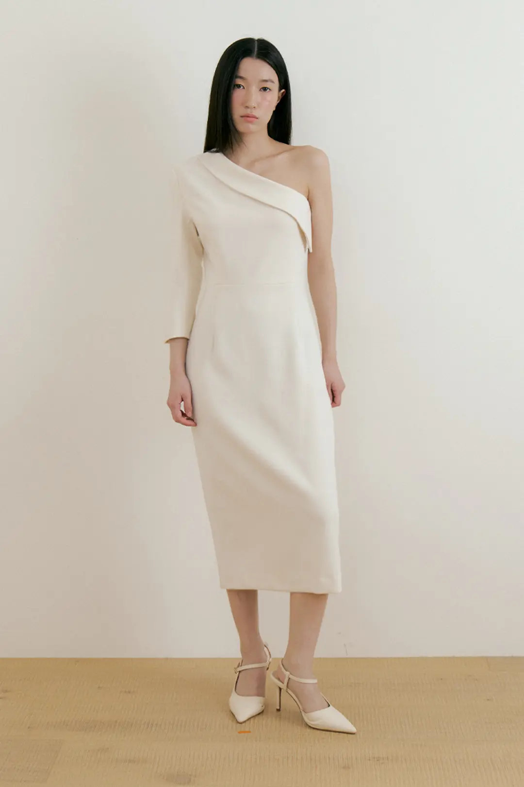 루시르주 One shoulder Callar One-piece (cream) 상품 이미지 1