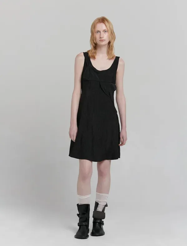 WRINKLE SLEEVELESS DRESS [BLACK]