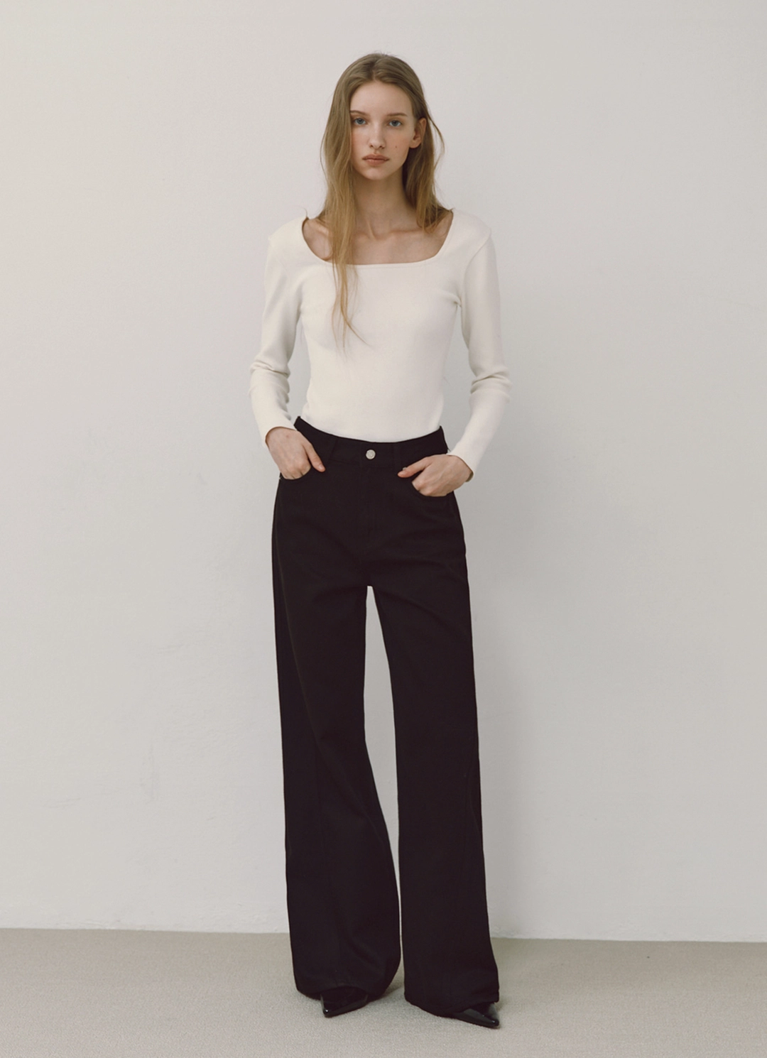 칙스라벨 CHIXLABEL H 어스 커브드라인 데님 - Black 상품 이미지 2