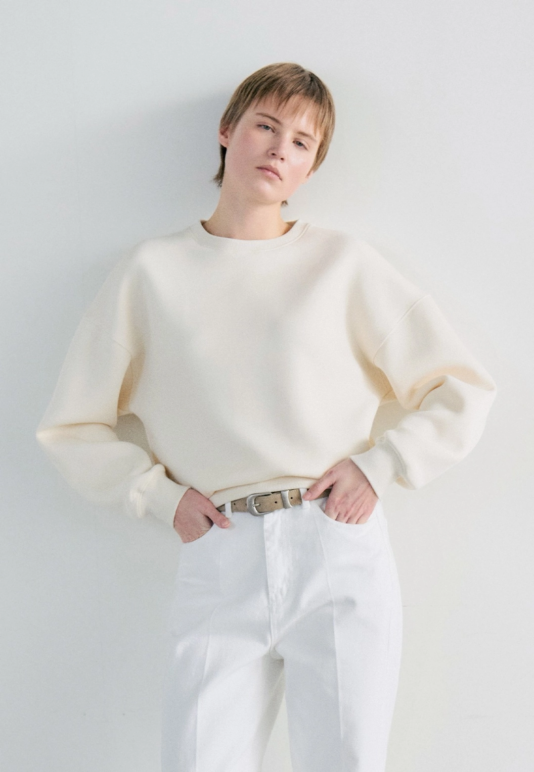 노티아 BACK BUTTON-UP SWEATSHIRT - CREAM 상품 이미지 1