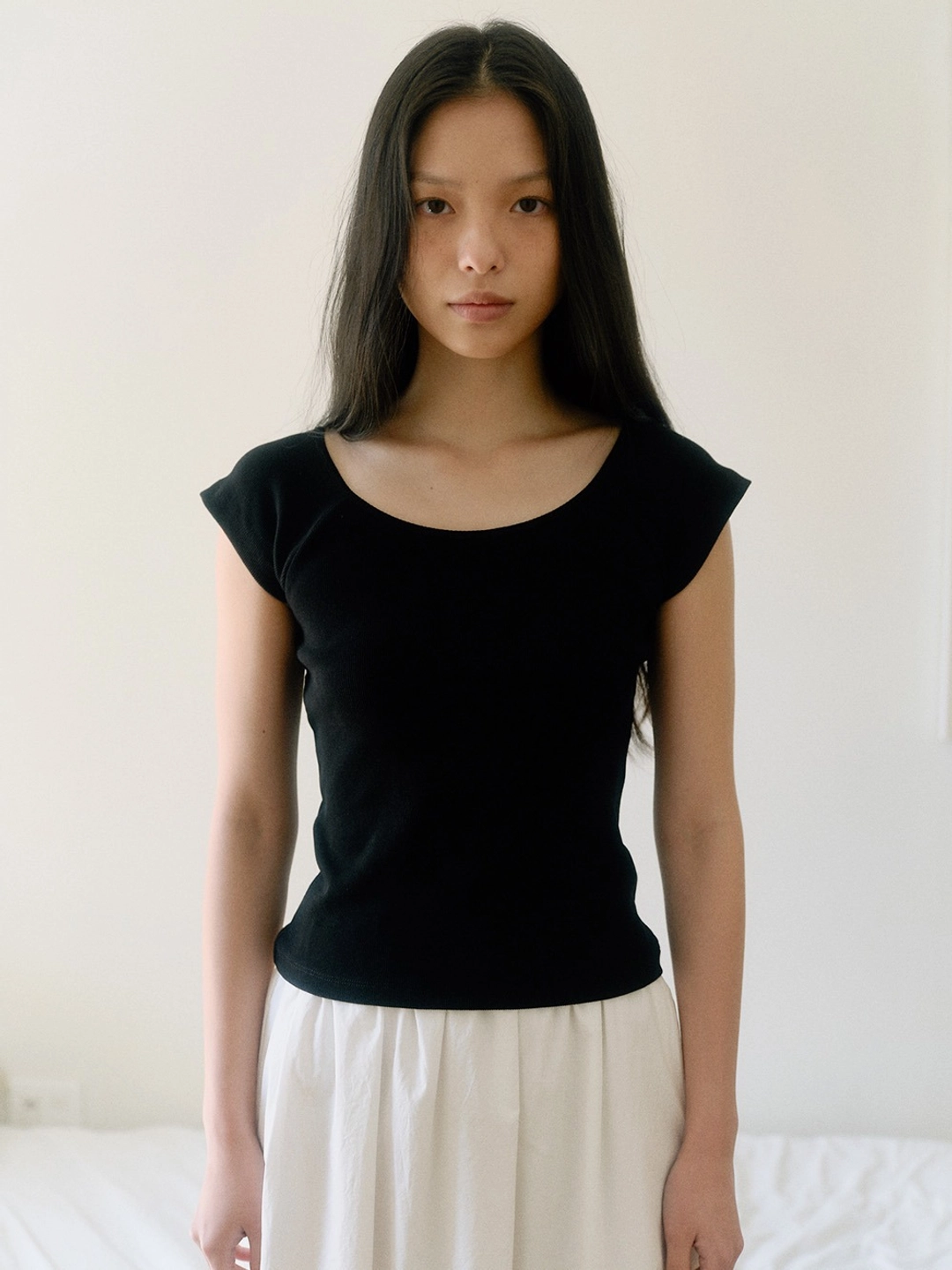 베이오드 U-neck ribbed T-shirt_black 상품 이미지 2