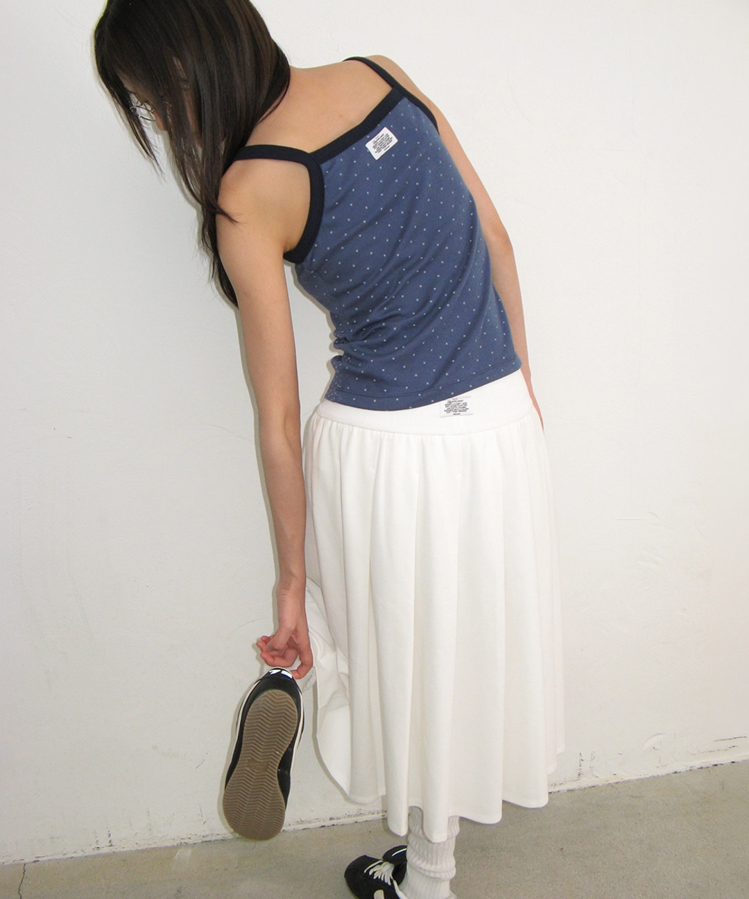 론론 PLEATS SWEAT LONG SKIRT WHITE 상품 이미지 1