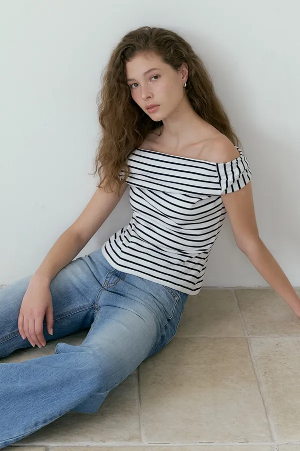 Twisted Stripe Off-shoulder top (ivory)