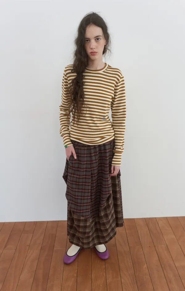 463. Slant Tuck SK_Burgundy
