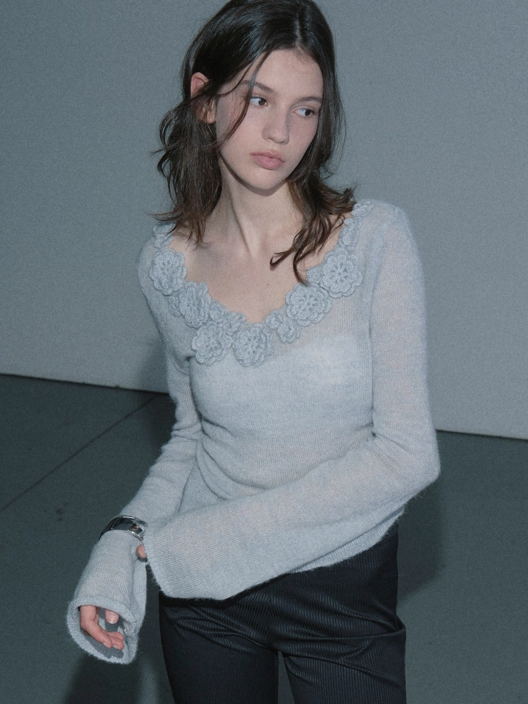 마가린핑거스 [9/18 예약 발송] [리오더] CORSAGE MIX PULLOVER (LIGHT BLUE) 상품 이미지 1