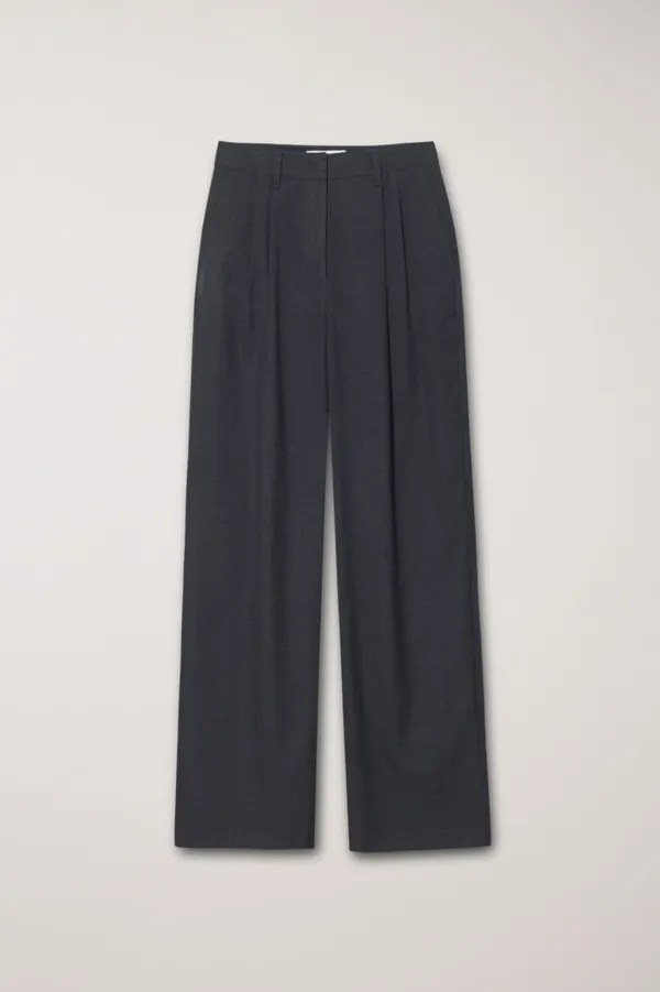 DOUBLE PLEATED SLACKS CHARCOAL GREY