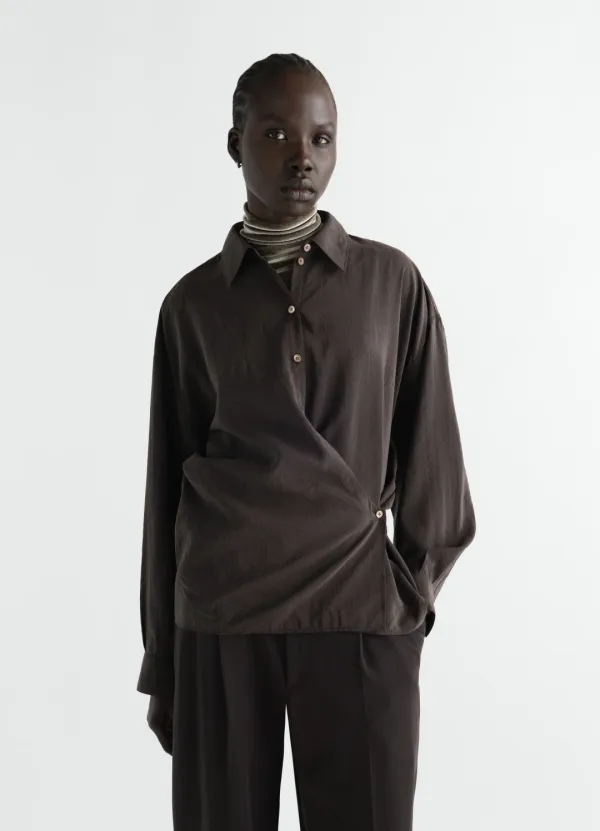 STRAIGHT COLLAR TWISTED SHIRT IN DRY SILK
