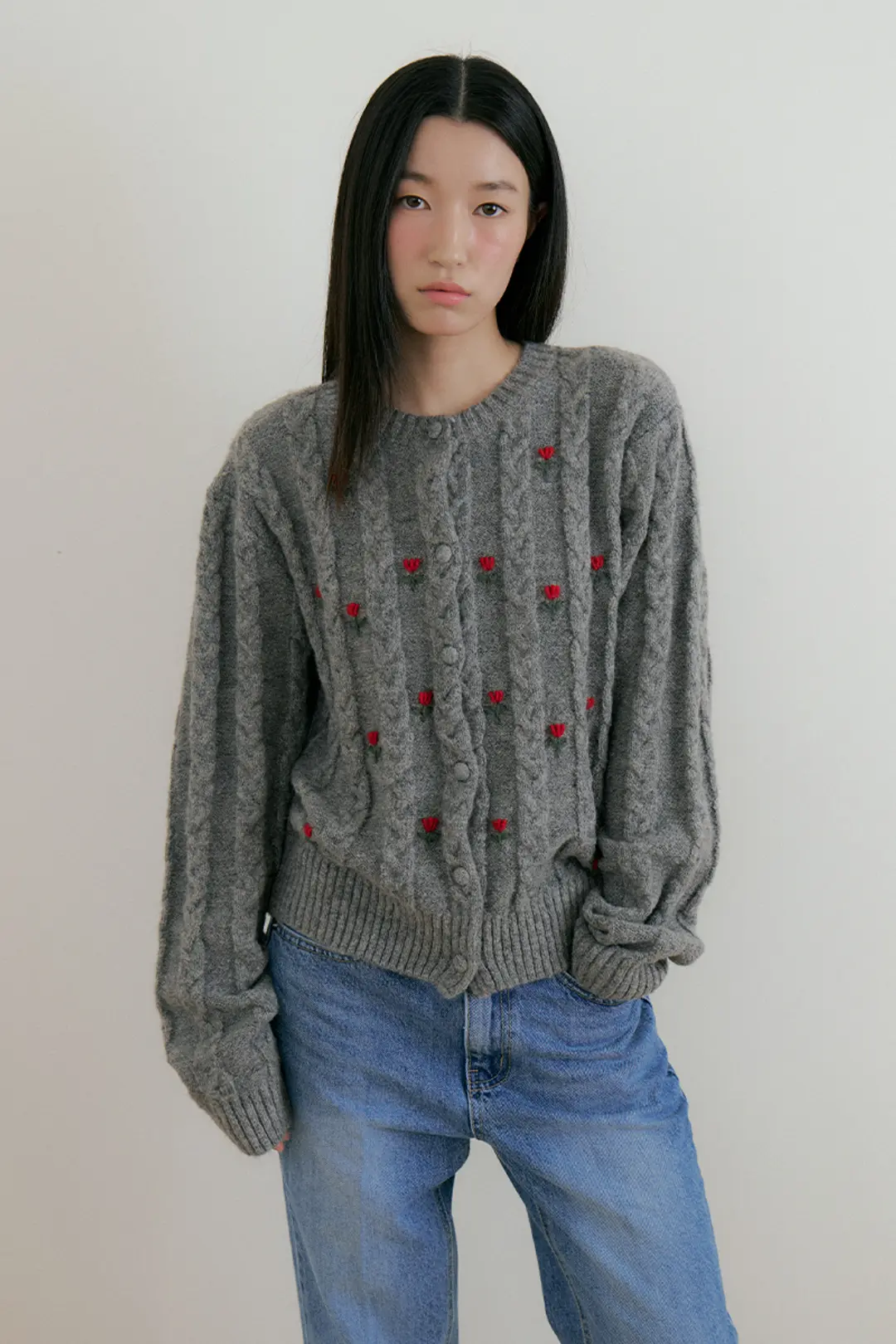 루시르주 [카리나 착용] Flower Wool Knit Cadigan (charcoal) 상품 이미지 2