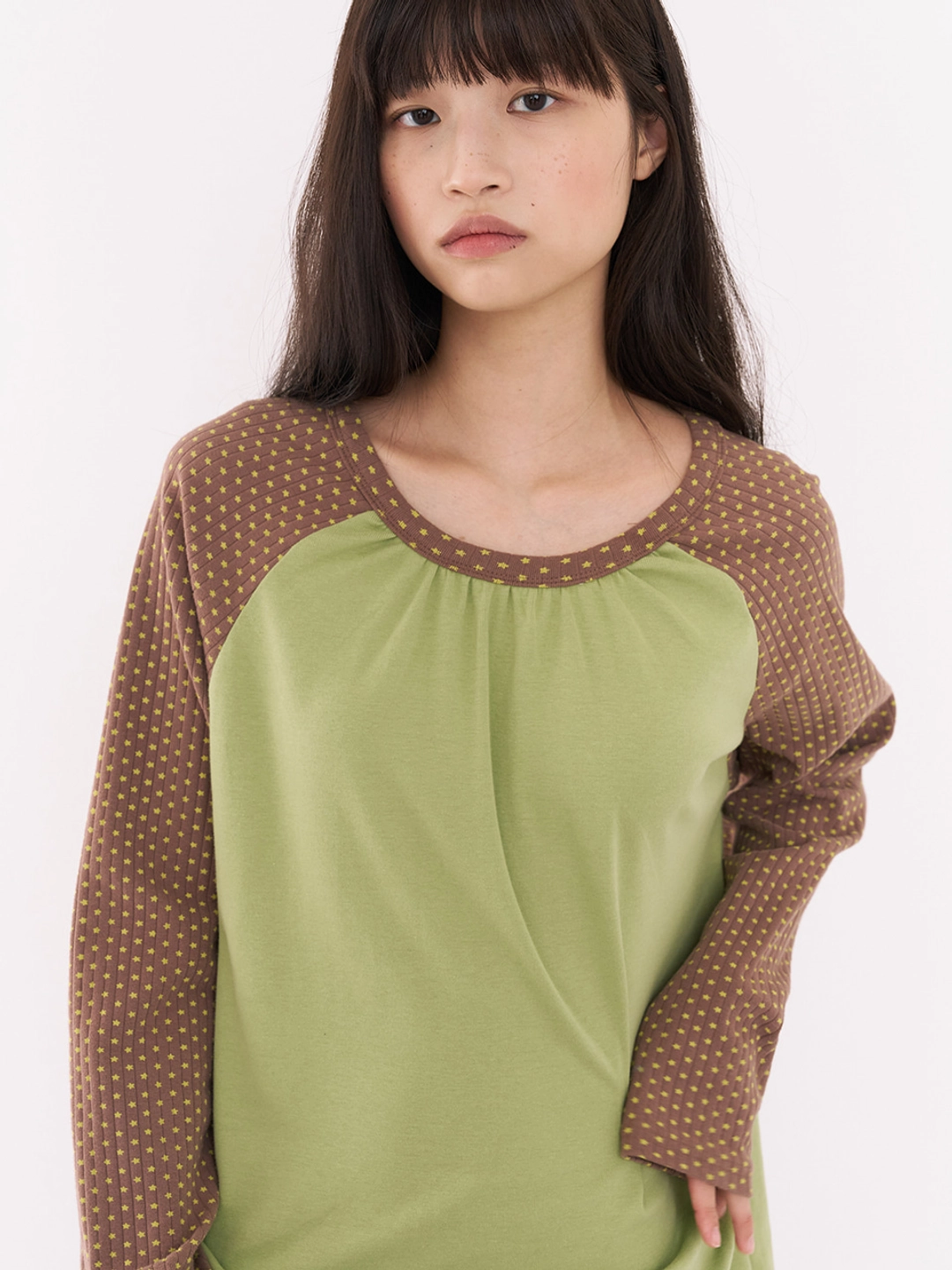 무음 Star Shirring Raglan Tee (Olive Brown) 상품 이미지 2