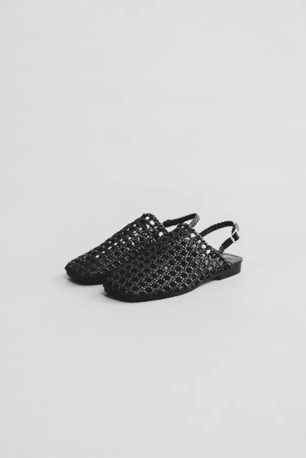 40468_Black leather sandal