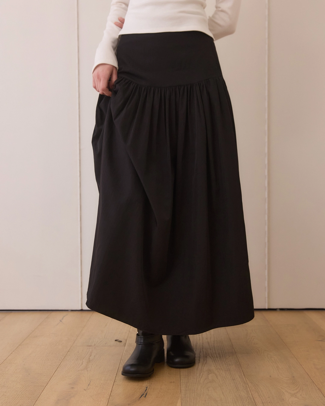 어다울 Drop waist shirring long skirt - black 상품 이미지 2