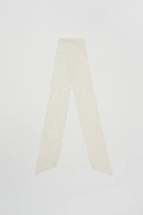 Nove Pleats Scarf