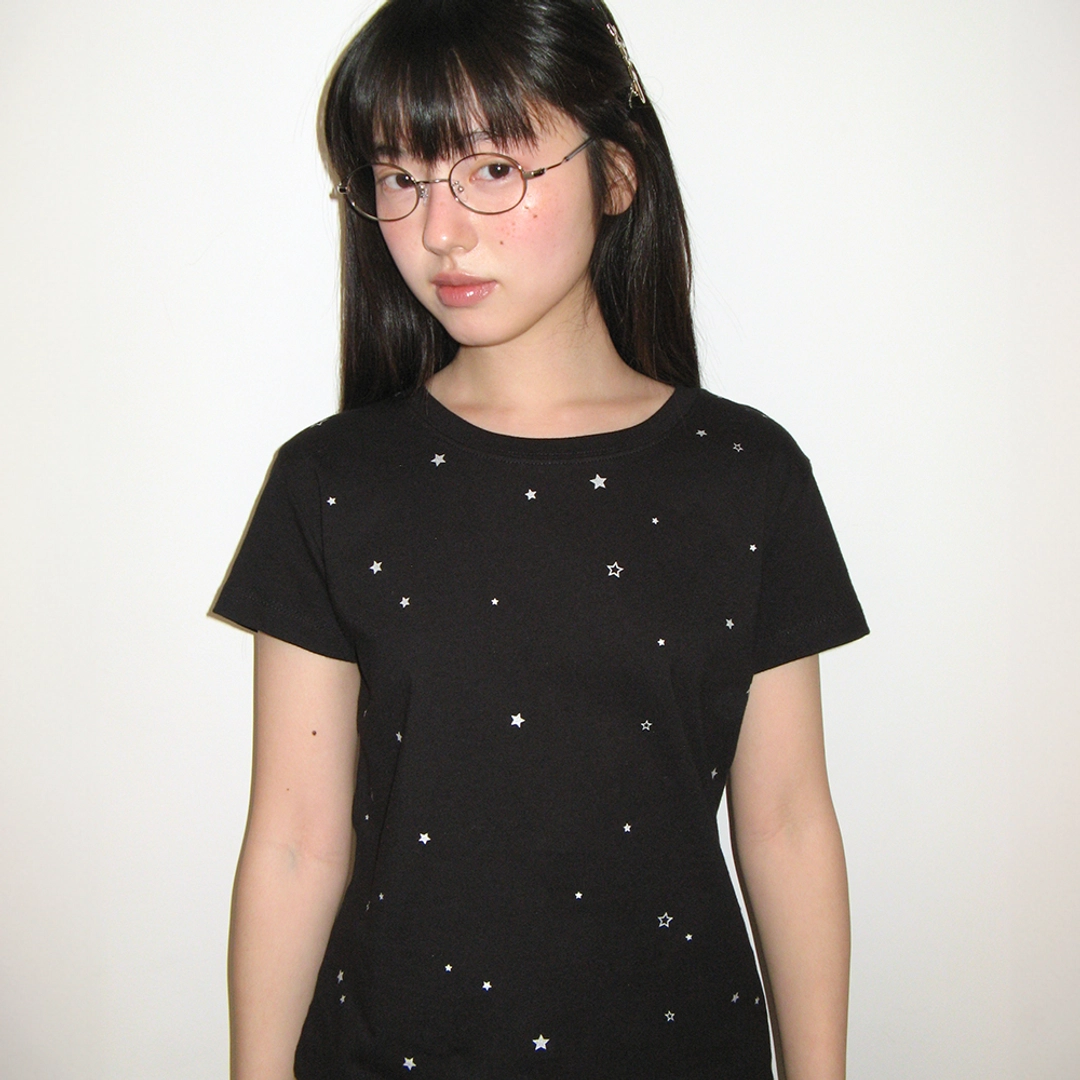 론론 TWINKLE STAR SHORT SLEEVE T SHIRT BLACK 상품 이미지 2
