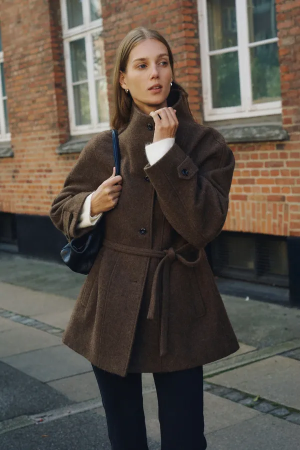 Alpaca Panel High-Neck Half Coat [LMBFWICT716]-Brown Melange [10/21 예약배송]