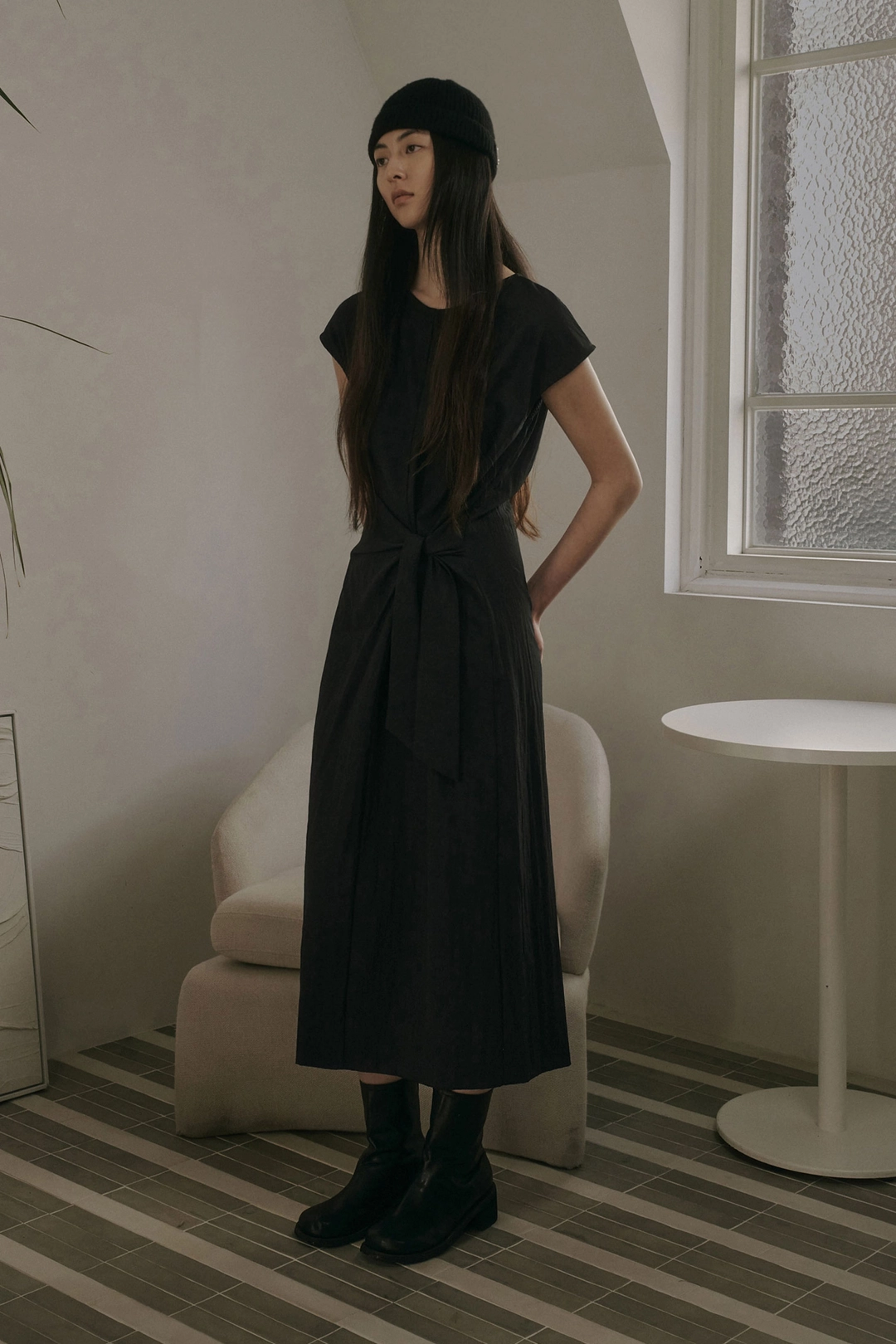 세이지먼트 MANDY TIE LONG DRESS_DEEP CHARCOAL 상품 이미지 2