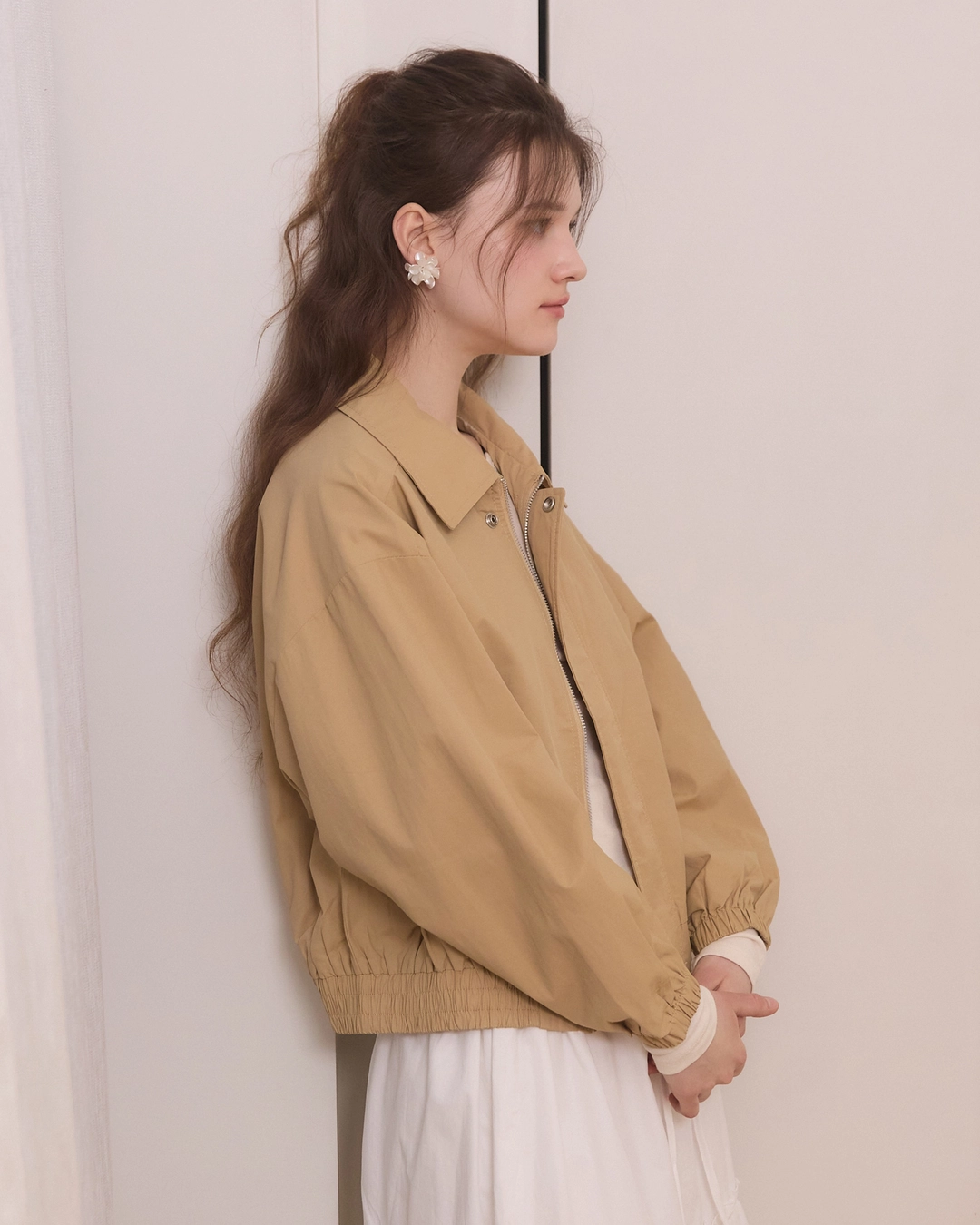 어다울 [2차 리오더] Clear zip up blouson - beige 상품 이미지 2