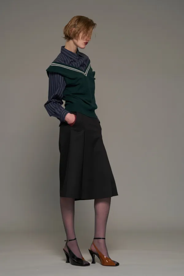 FW26 BLACK FLARED TUCK CULOTTE PANTS