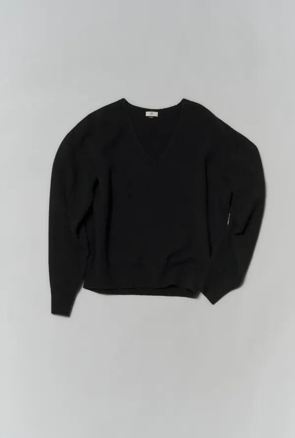 PLAIN V NECK SWEATER ( BLACK )