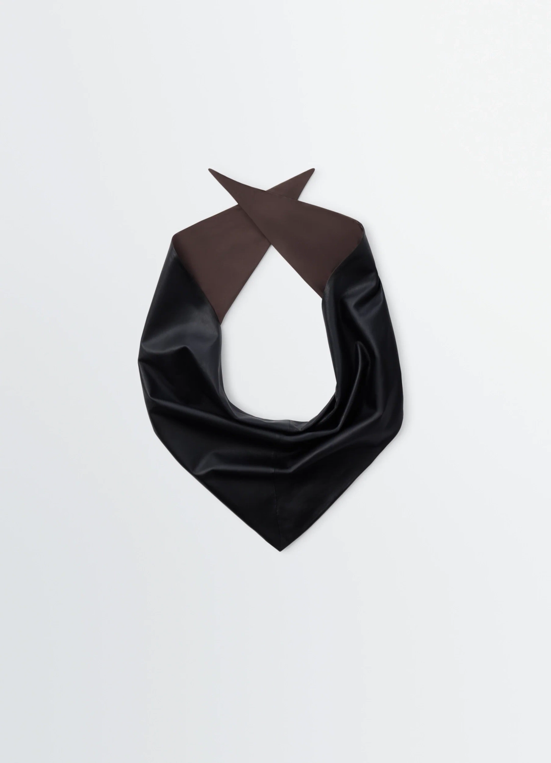 르메르 LARGE LEATHER TRIANGLE SCARF 상품 이미지 2