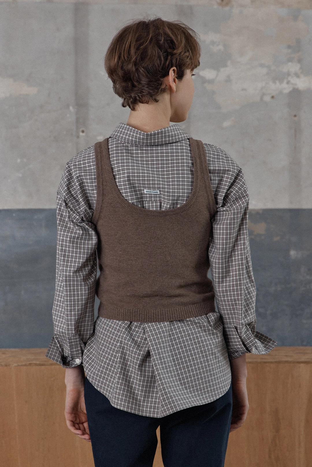 브렌다 브렌든 fine wool round sleeveless - brown 상품 이미지 3