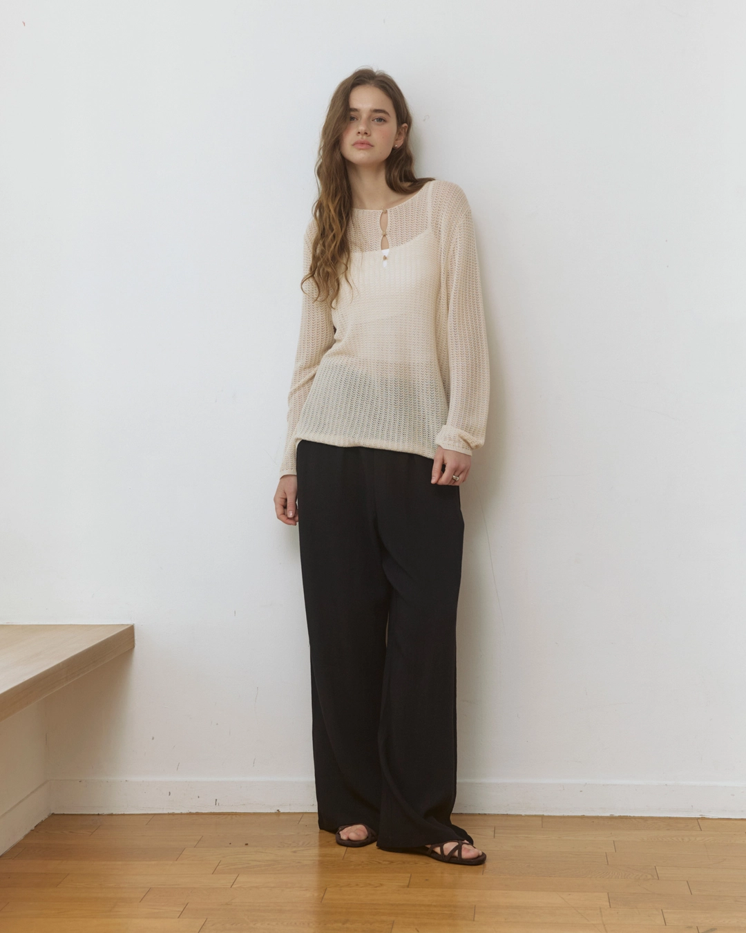 어다울 Three button net see through knit - natural 상품 이미지 3