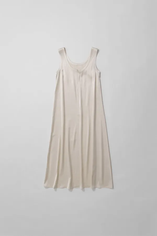 a glossy dress (cream)