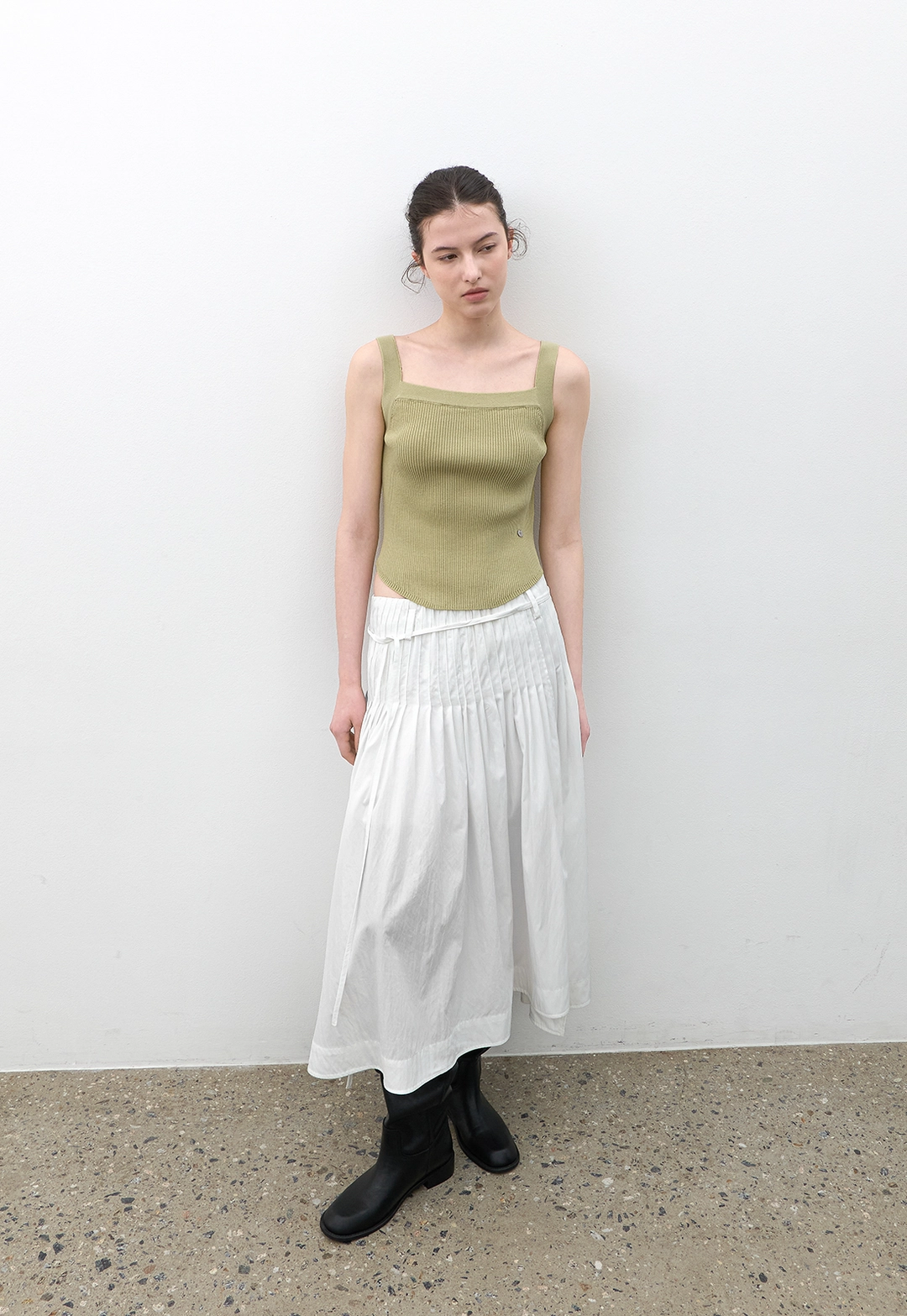 아뜰리에 나인 (T-7239)SQUARE NECK SLEEVELESS KNIT 상품 이미지 2