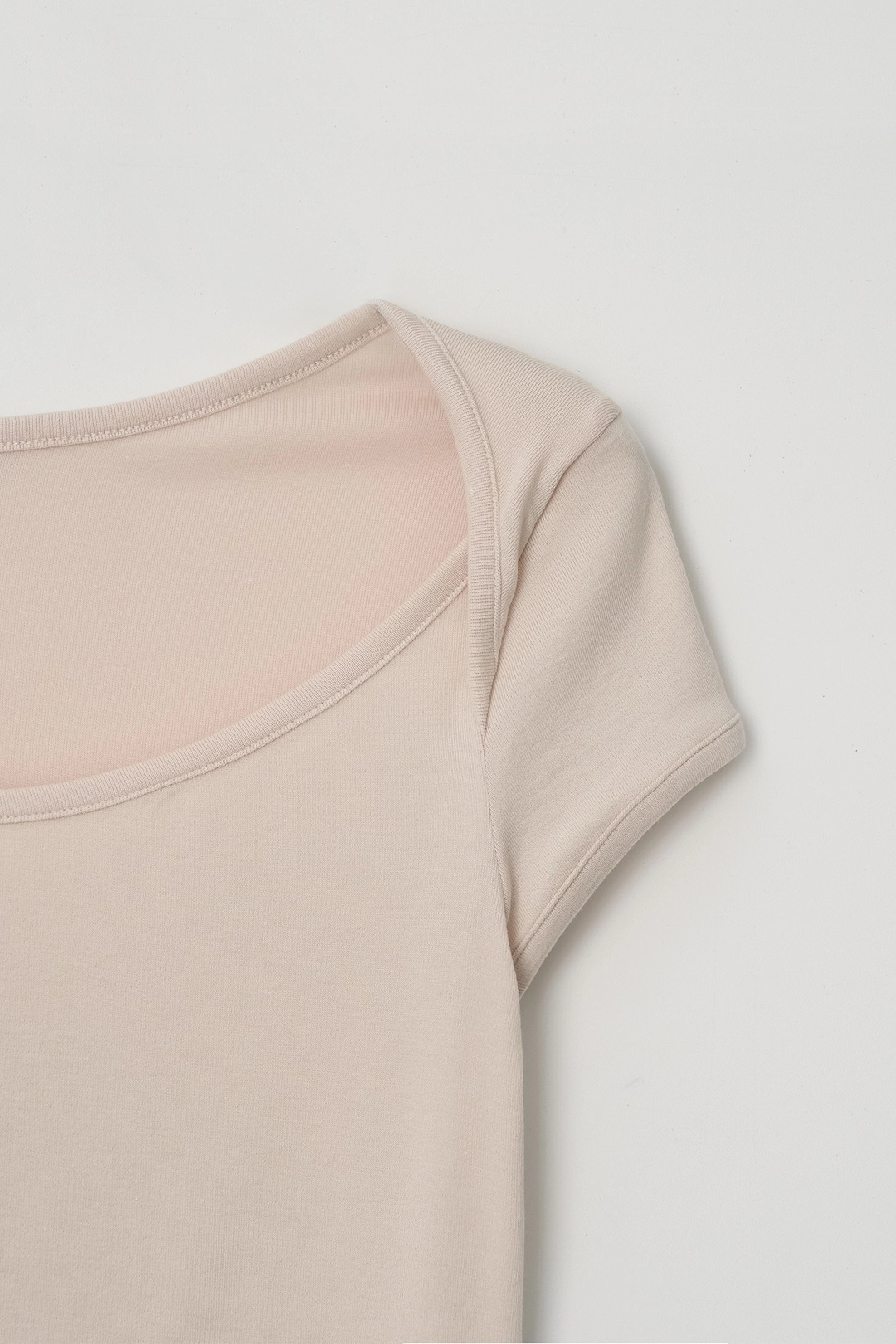 아뜰리에에디션 [2차] Square Neck T-Shirt (beige) 상품 이미지 3