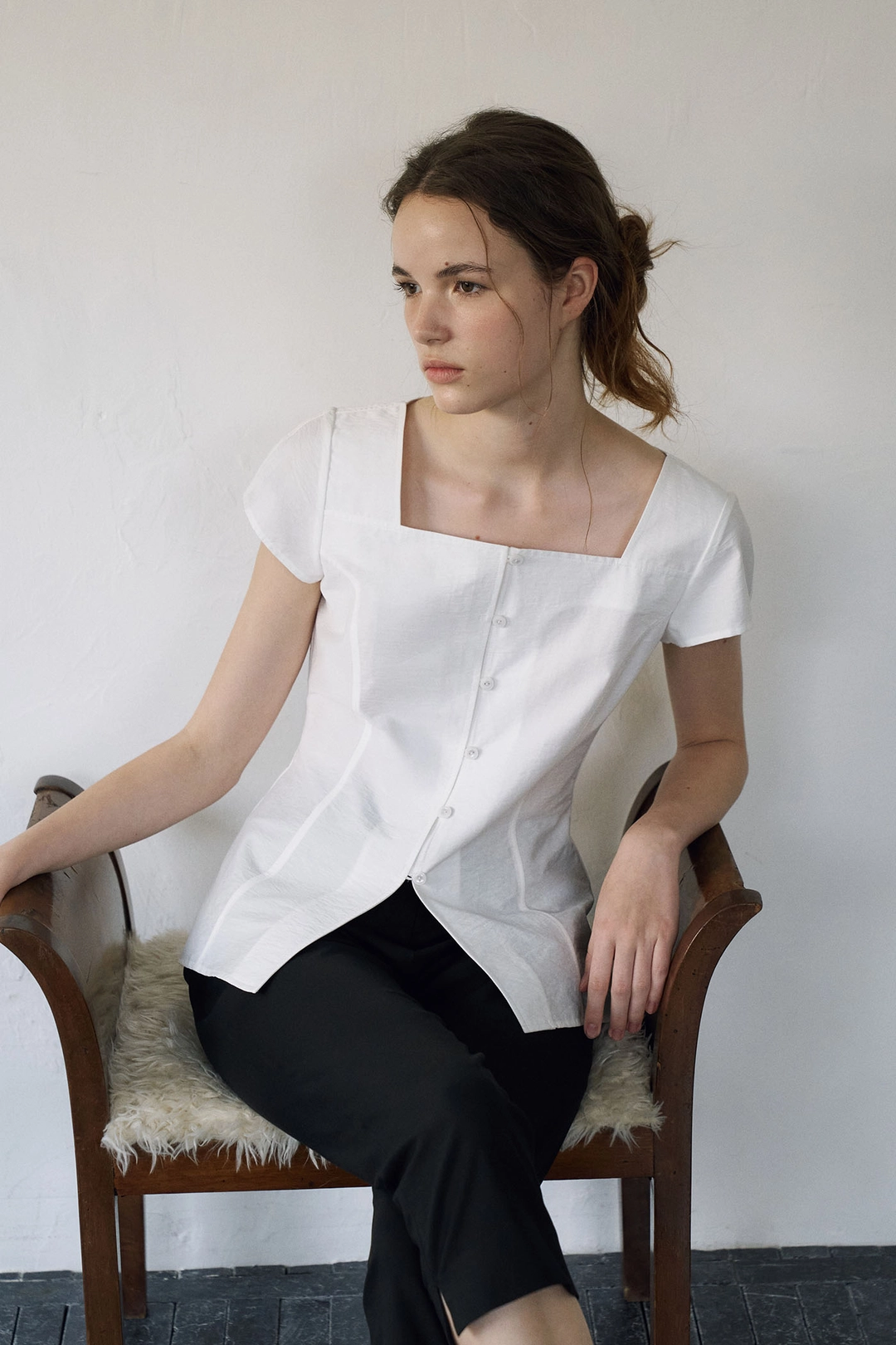 라메레이 Square Neck Cap Sleeve Blouse[LMBFSUSH327]-Off-White 상품 이미지 1