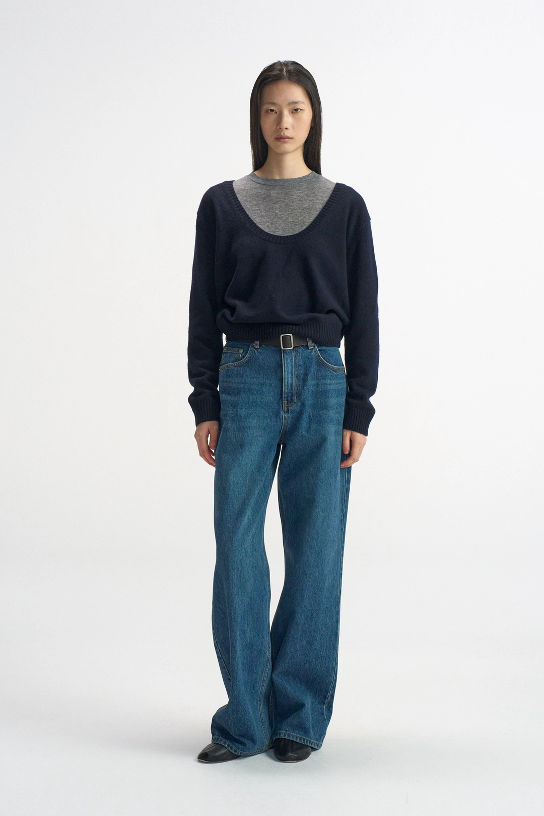 레이스 Deep U-Neck Pullover_Navy 상품 이미지 1
