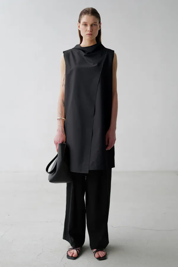 Lightweight cowl-neck layered Dress_black
