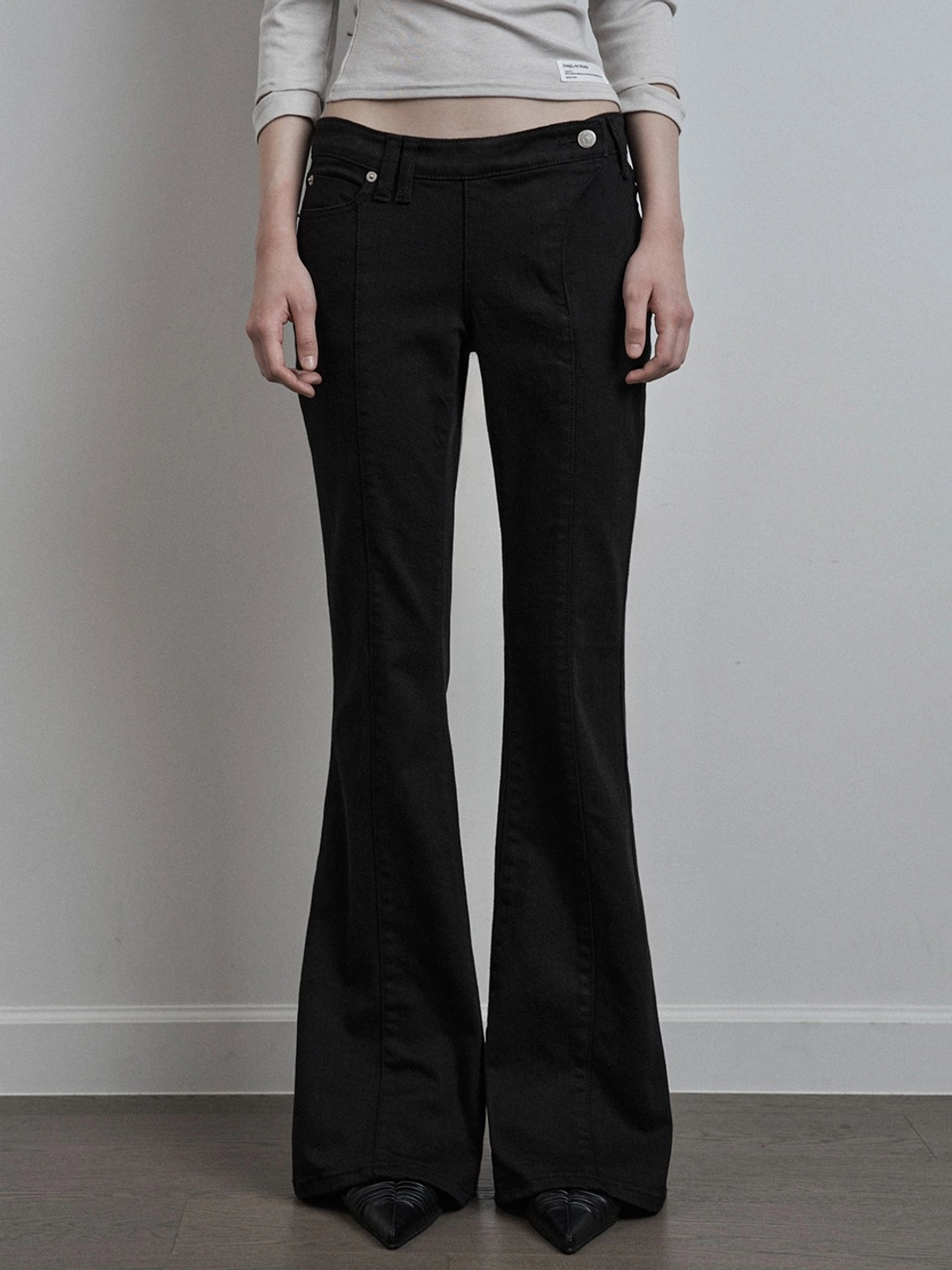 이네기 Offset Slub Bootcut Pants (black) 상품 이미지 1
