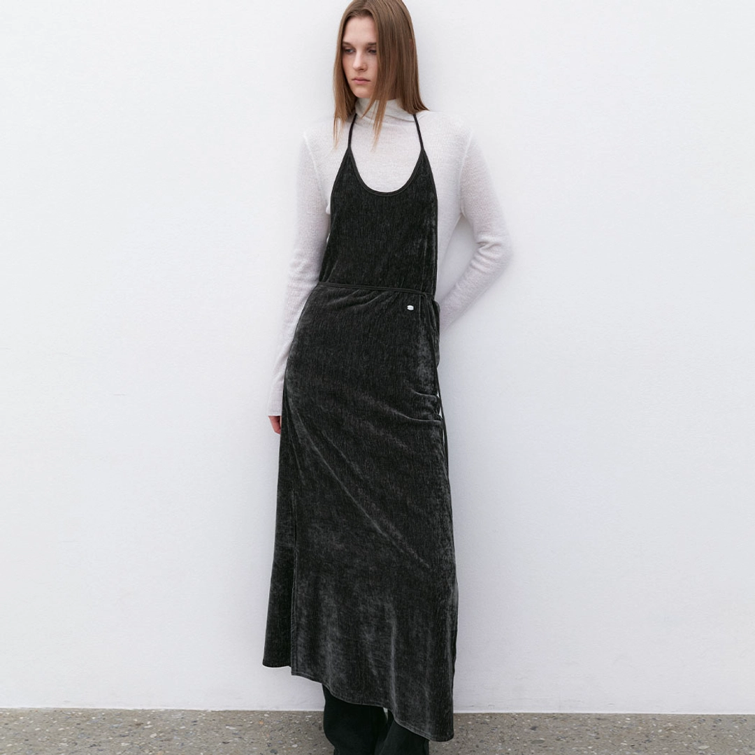 아뜰리에 나인 (OP-6310)SOFT VELVET HALTER NECK DRESS 상품 이미지 1